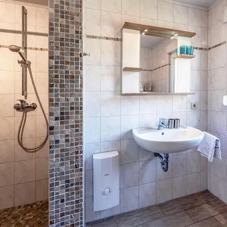 度假居 Moewennest Mit Garten Und Kamin